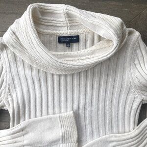 Jones New York Women’s sweater (M)
